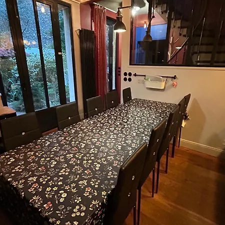 Entire House With Garden, Paris 10minsdisney30 Holiday home Vincennes